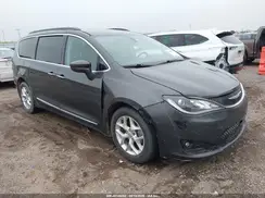2C4RC1BG9HR810470 2017 CHRYSLER PACIFICA