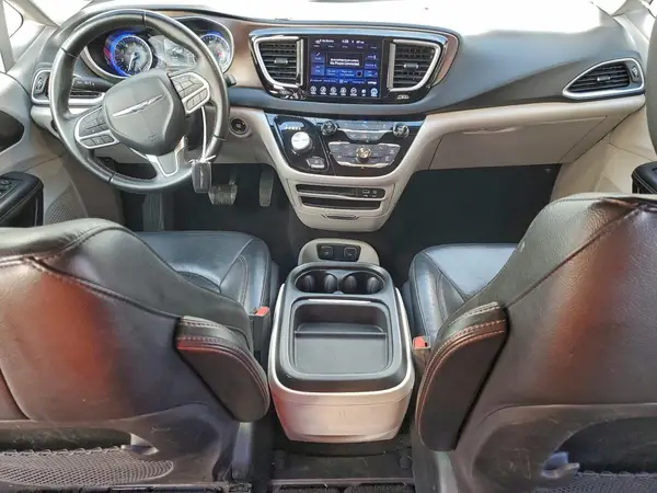 2C4RC1BG9HR821307 2017 CHRYSLER PACIFICA - Image 8