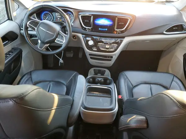 2C4RC1BG9HR822957 2017 CHRYSLER PACIFICA - Image 8