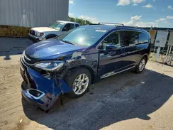 2C4RC1BG9HR822974 2017 CHRYSLER PACIFICA