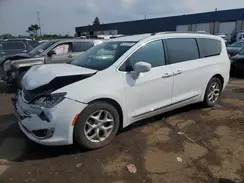 2C4RC1BG9HR823400 2017 CHRYSLER PACIFICA