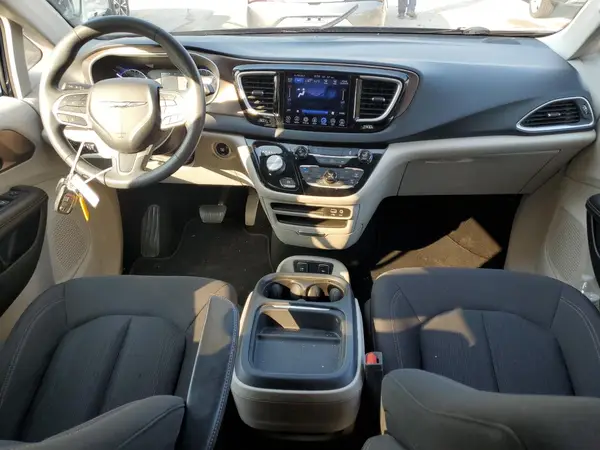 2C4RC1BG9HR823557 2017 CHRYSLER PACIFICA - Image 8