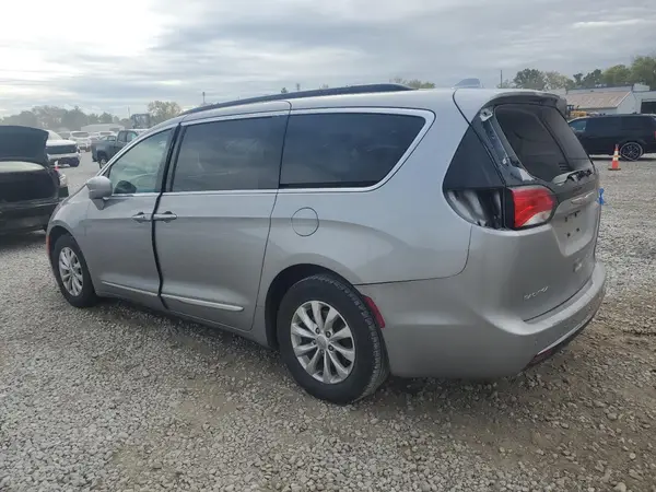 2C4RC1BG9HR823624 2017 CHRYSLER PACIFICA - Image 2