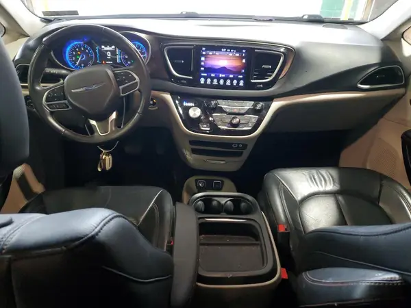2C4RC1BG9HR826927 2017 CHRYSLER PACIFICA - Image 8