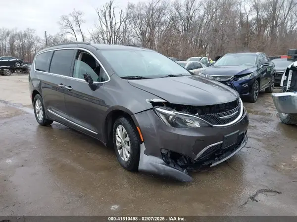2C4RC1BG9HR837474 2017 CHRYSLER PACIFICA - Image 1