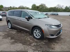 2C4RC1BG9HR844540 2017 CHRYSLER PACIFICA