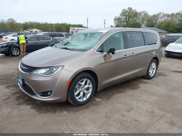 2C4RC1BG9HR844540 2017 CHRYSLER PACIFICA - Image 2