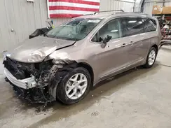 2C4RC1BG9JR111734 2018 CHRYSLER PACIFICA