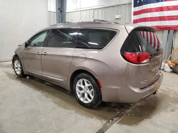 2C4RC1BG9JR111734 2018 CHRYSLER PACIFICA - Image 2