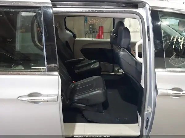2C4RC1BG9JR115184 2018 CHRYSLER PACIFICA - Image 8