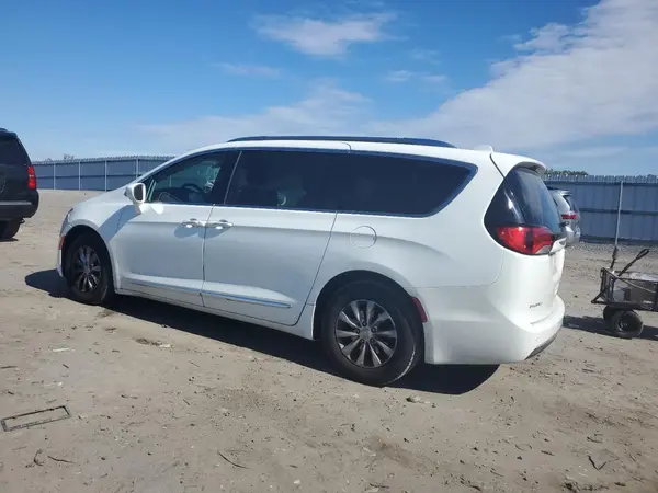 2C4RC1BG9JR119462 2018 CHRYSLER PACIFICA - Image 2