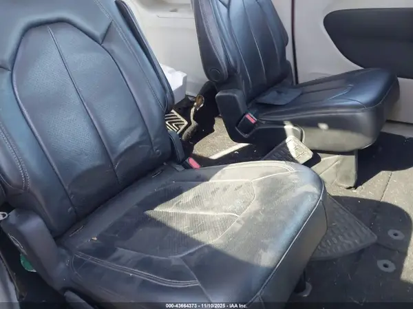 2C4RC1BG9JR119610 2018 CHRYSLER PACIFICA - Image 8