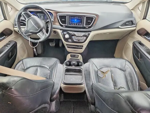 2C4RC1BG9JR119901 2018 CHRYSLER PACIFICA - Image 8