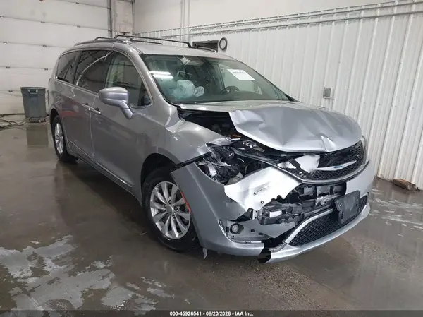 2C4RC1BG9JR120014 2018 CHRYSLER PACIFICA