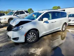 2C4RC1BG9JR120210 2018 CHRYSLER PACIFICA