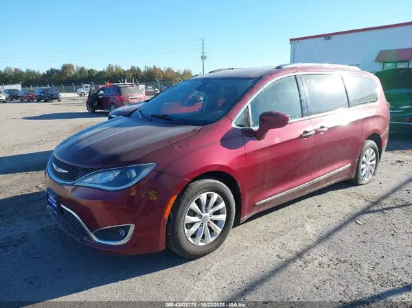 2C4RC1BG9JR120742 2018 CHRYSLER PACIFICA - Image 2