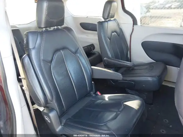 2C4RC1BG9JR120742 2018 CHRYSLER PACIFICA - Image 8