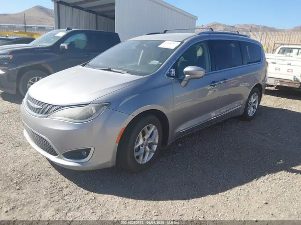 2C4RC1BG9JR127366 2018 CHRYSLER PACIFICA - Image 2