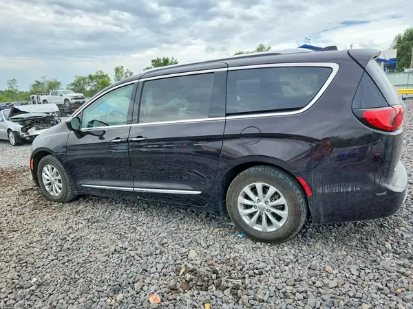 2C4RC1BG9JR131126 2018 CHRYSLER PACIFICA - Image 2