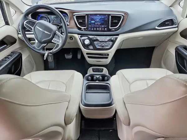 2C4RC1BG9JR131126 2018 CHRYSLER PACIFICA - Image 8