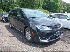 2C4RC1BG9JR132048 2018 CHRYSLER PACIFICA