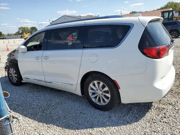 2C4RC1BG9JR141512 2018 CHRYSLER PACIFICA - Image 2