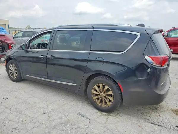 2C4RC1BG9JR142577 2018 CHRYSLER PACIFICA - Image 2