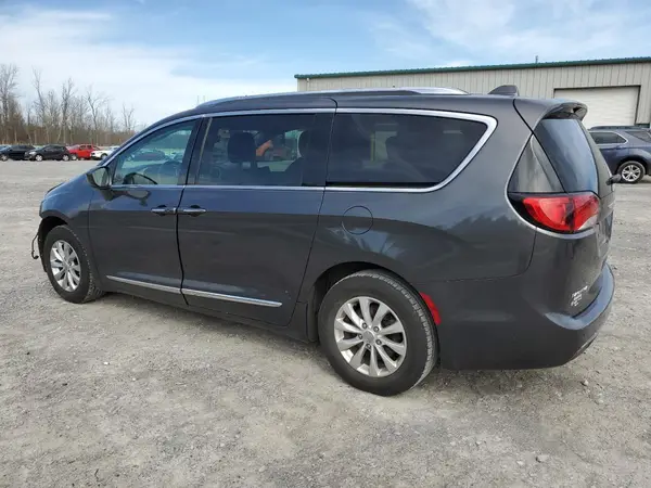 2C4RC1BG9JR143020 2018 CHRYSLER PACIFICA - Image 2