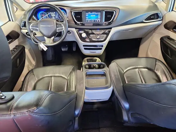 2C4RC1BG9JR143910 2018 CHRYSLER PACIFICA - Image 8