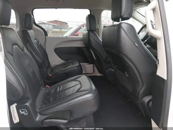 2C4RC1BG9JR144023 2018 CHRYSLER PACIFICA - Image 8