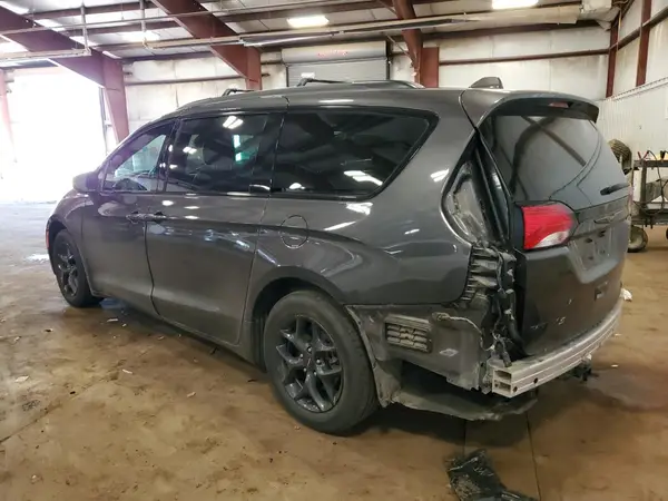 2C4RC1BG9JR157001 2018 CHRYSLER PACIFICA - Image 2