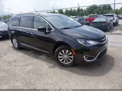 2C4RC1BG9JR170945 2018 CHRYSLER PACIFICA
