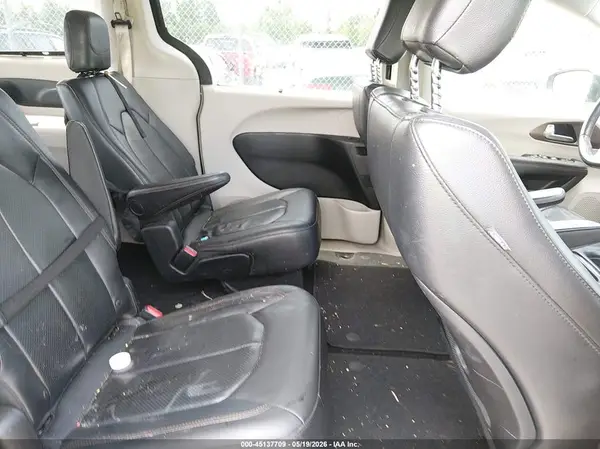 2C4RC1BG9JR170945 2018 CHRYSLER PACIFICA - Image 8