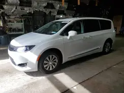 2C4RC1BG9JR186157 2018 CHRYSLER PACIFICA