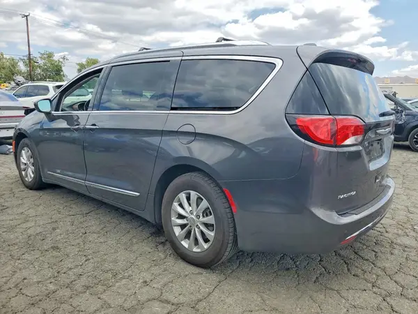 2C4RC1BG9JR211087 2018 CHRYSLER PACIFICA - Image 2