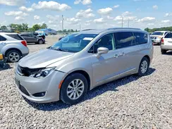2C4RC1BG9JR211106 2018 CHRYSLER PACIFICA