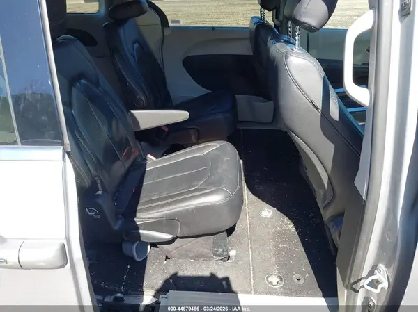 2C4RC1BG9JR217732 2018 CHRYSLER PACIFICA - Image 8