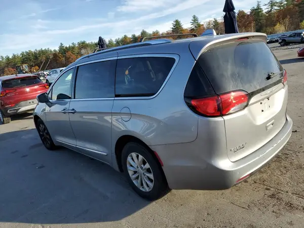 2C4RC1BG9JR227418 2018 CHRYSLER PACIFICA - Image 2
