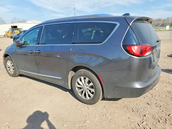2C4RC1BG9JR233414 2018 CHRYSLER PACIFICA - Image 2