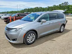 2C4RC1BG9JR246082 2018 CHRYSLER PACIFICA