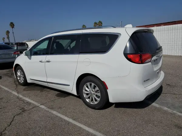 2C4RC1BG9JR246423 2018 CHRYSLER PACIFICA - Image 2