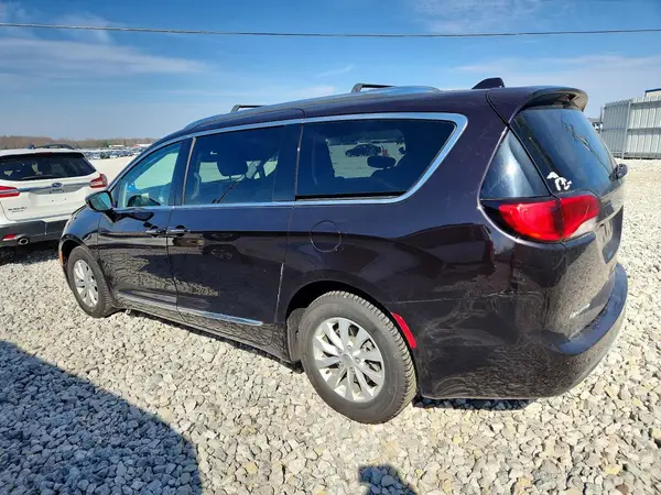 2C4RC1BG9JR246700 2018 CHRYSLER PACIFICA - Image 2