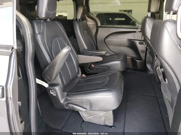 2C4RC1BG9JR247958 2018 CHRYSLER PACIFICA - Image 8