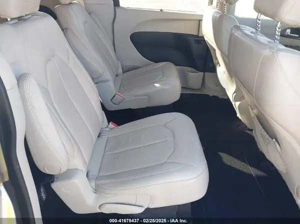 2C4RC1BG9JR257356 2018 CHRYSLER PACIFICA - Image 8