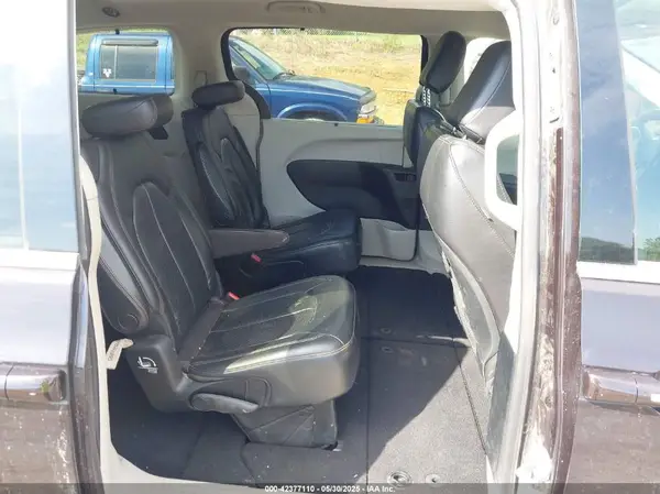 2C4RC1BG9JR258782 2018 CHRYSLER PACIFICA - Image 8