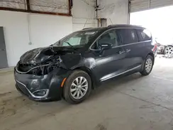 2C4RC1BG9JR261164 2018 CHRYSLER PACIFICA