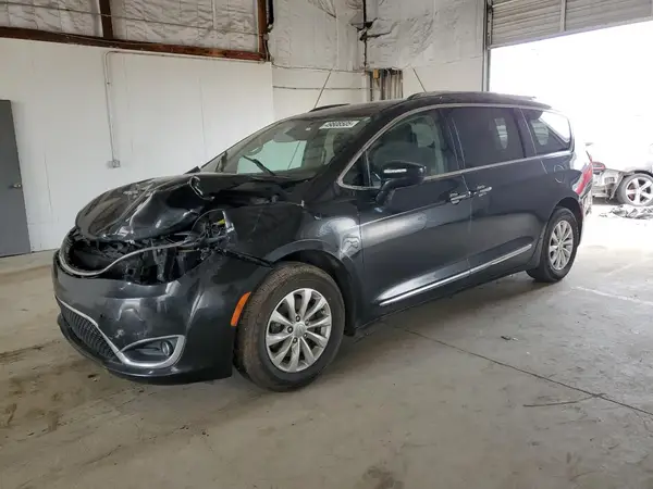 2C4RC1BG9JR261164 2018 CHRYSLER PACIFICA - Image 1