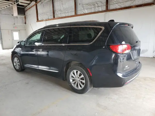 2C4RC1BG9JR261164 2018 CHRYSLER PACIFICA - Image 2