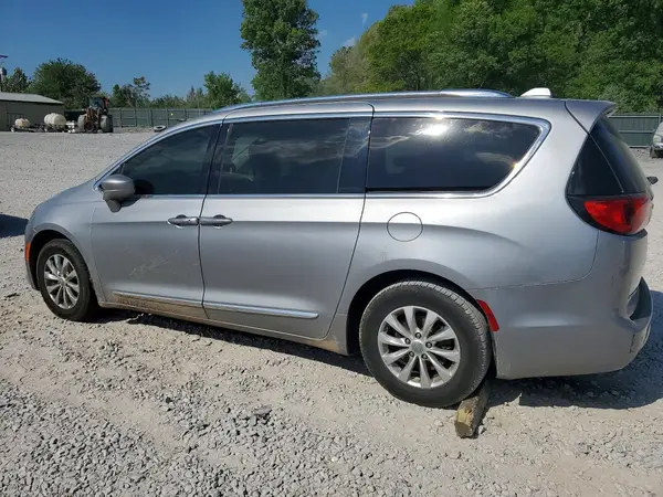2C4RC1BG9JR269457 2018 CHRYSLER PACIFICA - Image 2