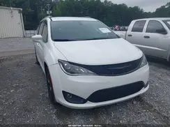 2C4RC1BG9JR275002 2018 CHRYSLER PACIFICA
